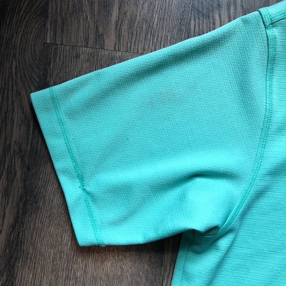 Adidas | Mens Textured ClimaLite Golf Polo sz M - Picture 6 of 6